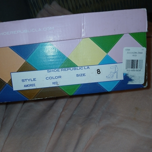 Red Amore Heels - Picture 9 of 9